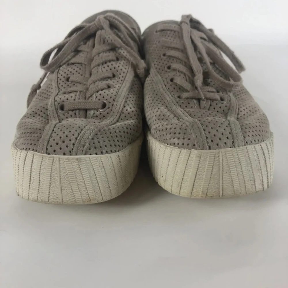 Tretorn womens 7.5 platform sneakers Suede Bold taupe gray perf
